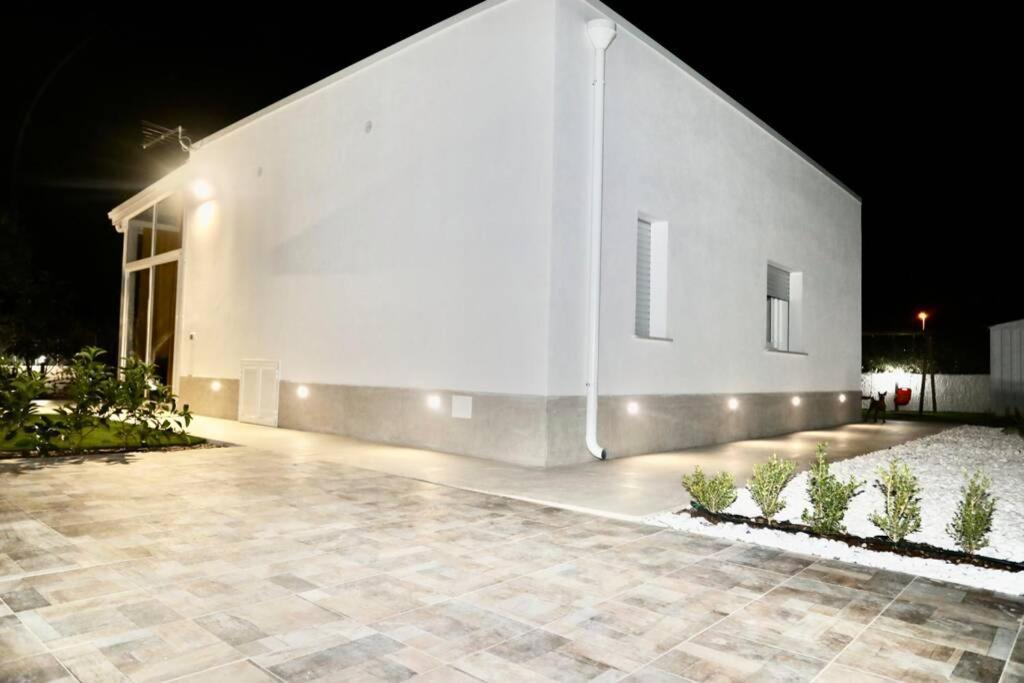 Villa Mare Blue Sr Nuovissima Villa 150M Dal Mare Adatta A Bambini Terrauzza Exterior photo